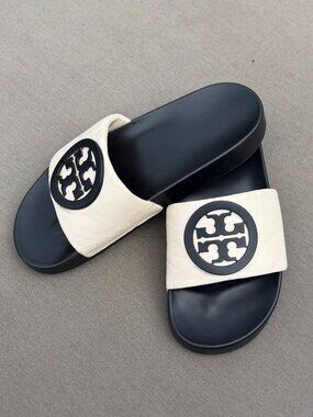 Tory Burch Lina Logo Leather Pool Slide Sandals in New Cream/Perfect Black